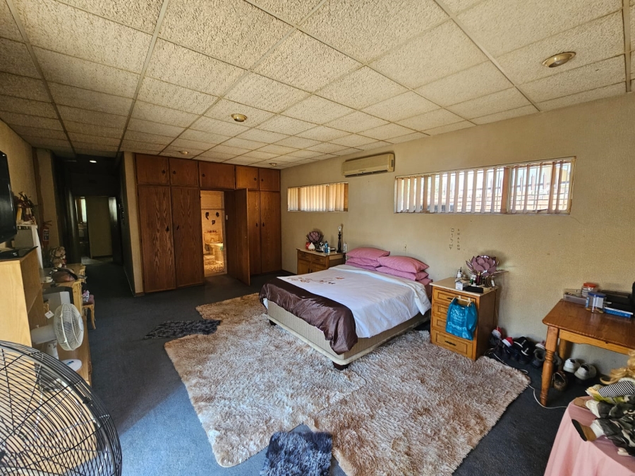 5 Bedroom Property for Sale in Dagbreek Free State